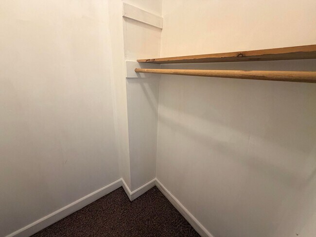 Building Photo - 285.5 Hudson Ave