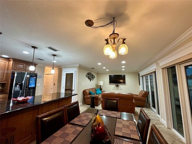 Building Photo - 1516 Aqueduct Ln