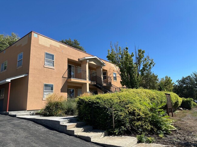 Building Photo - 228 W 600 N