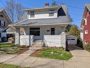 Building Photo - Nice 3 BR, 1 Bath House for Rent