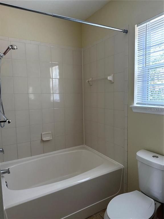 Building Photo - 10112 Courtney Palms Blvd