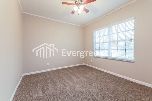 Building Photo - 425 Stone Creek Blvd