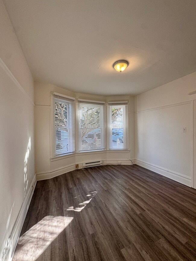 Building Photo - 1054 Filbert St