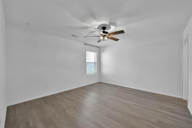 Building Photo - 3795 Solanum Dr