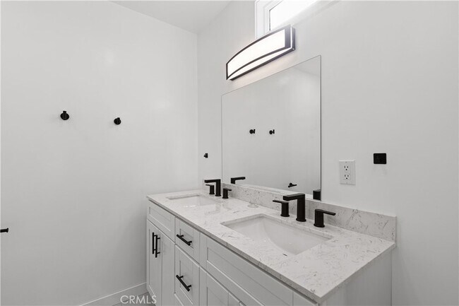 Building Photo - 4955 Alatar Dr