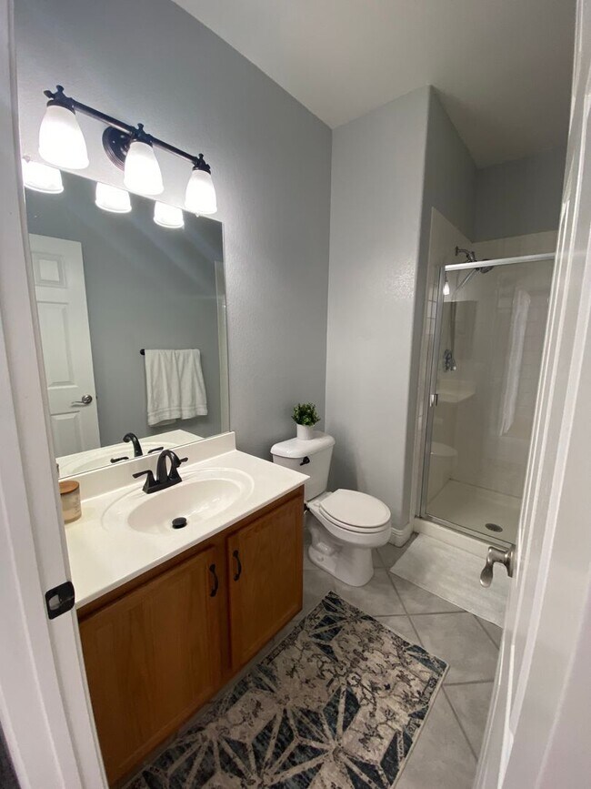 Building Photo - 4 Bedroom Home in Summerlin with Pool