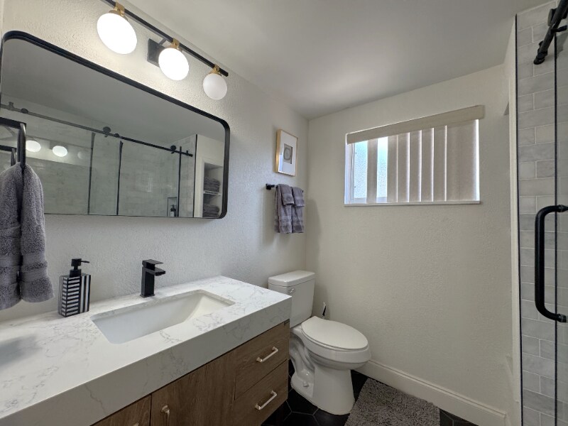 Building Photo - 10996 106th Ave N