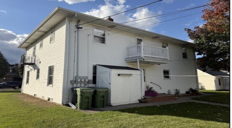 Back of house - 135 S John St