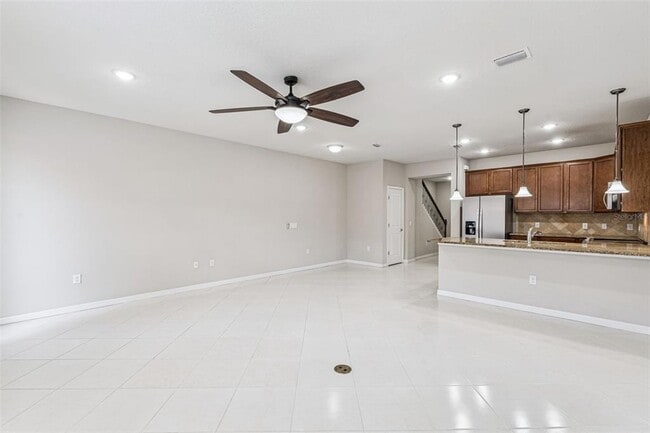 Building Photo - 7260 Duxbury Ln