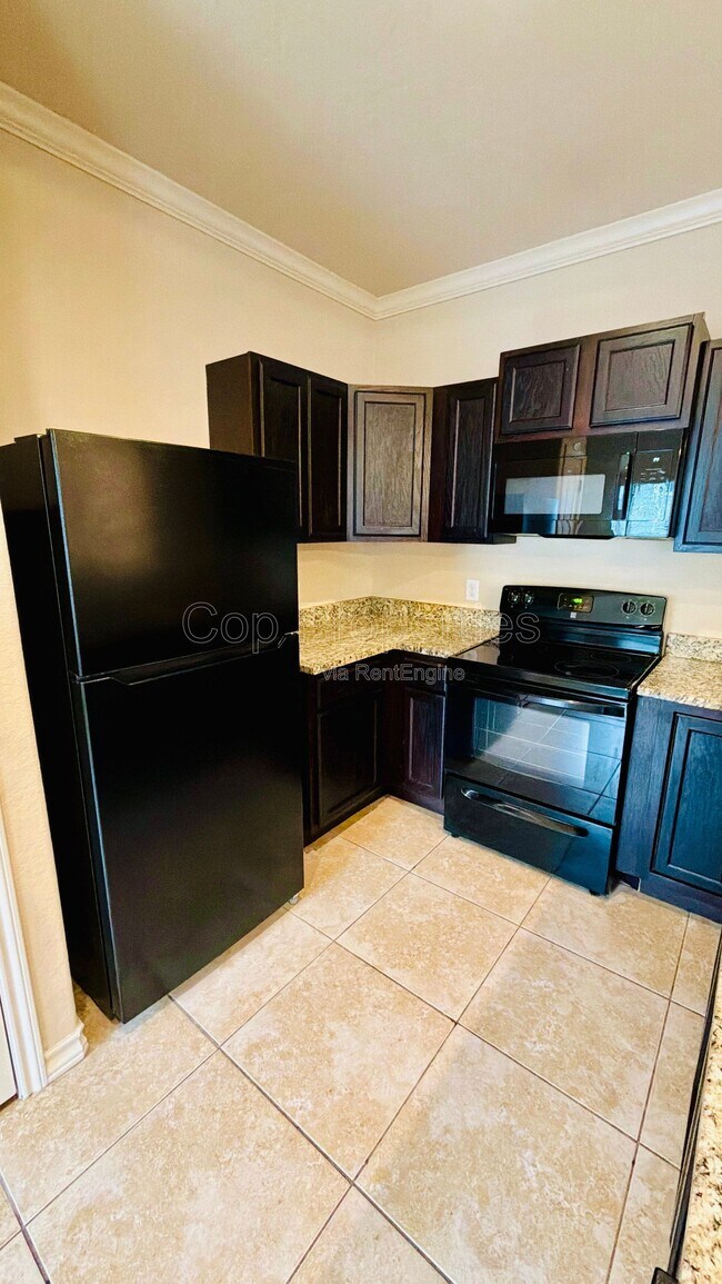 Building Photo - 7108 Micayla Cv