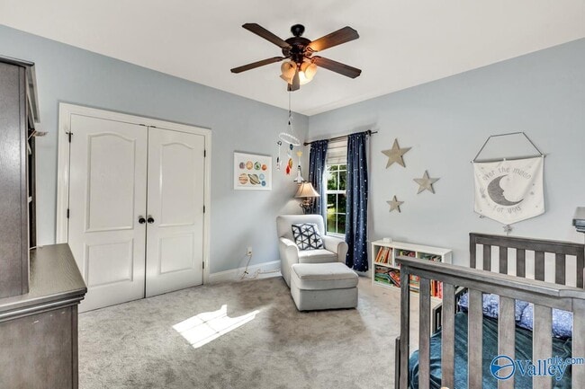 Building Photo - 230 Bishop Farm Way