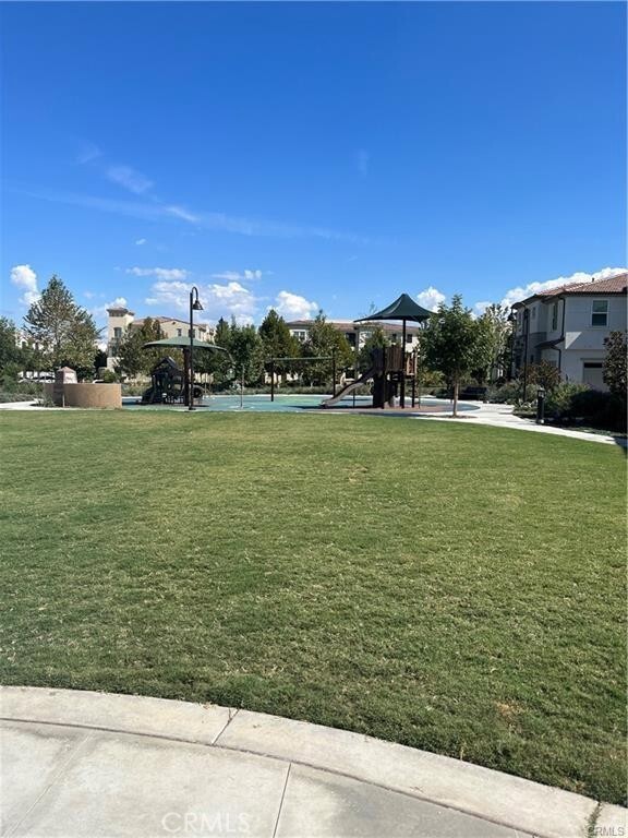 Building Photo - 30419 Town Square Dr