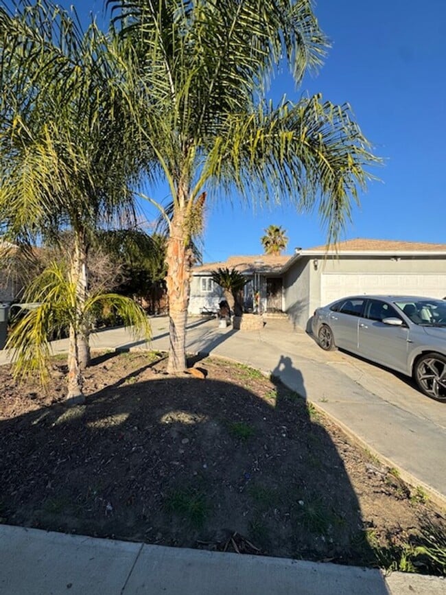 Building Photo - Single Story Cozy Home in San Jacinto