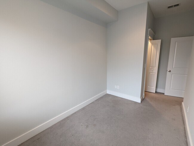 Building Photo - 228 F St NE