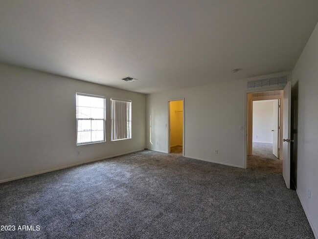 Building Photo - 3215 W St Anne Ave