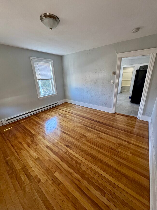 Building Photo - 31 Falmouth St