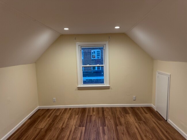 Building Photo - 8902 3rd Ave