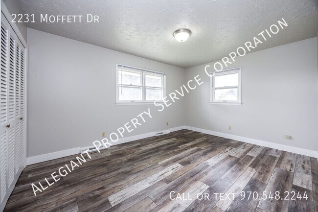 Building Photo - 2231 Moffett Dr