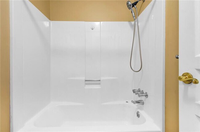 Building Photo - 2755 Janet St