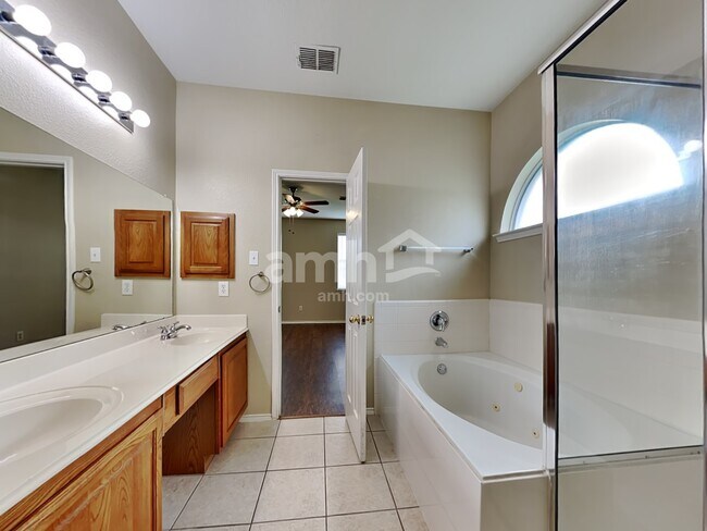 Building Photo - 9136 Belvedere Drive
