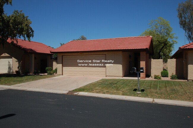 Building Photo - 5220 E Tamblo Dr