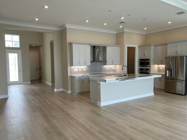 Building Photo - 11243 SW Pietra Wy