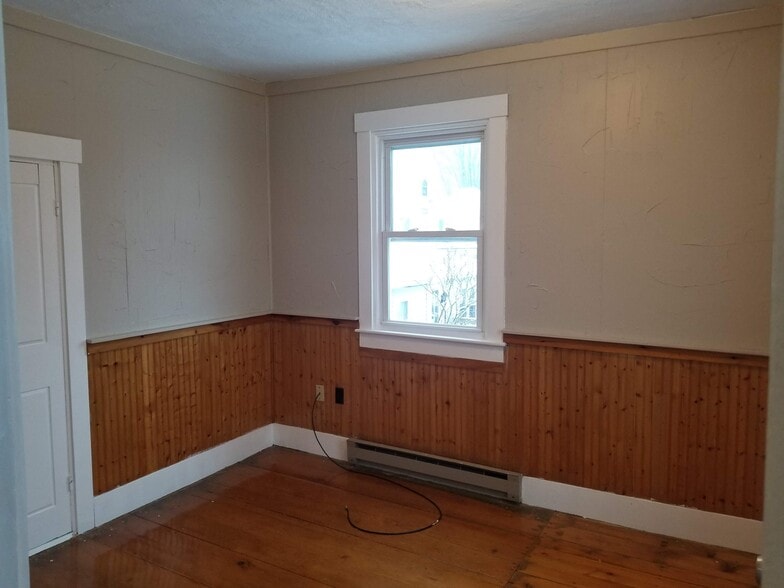 Bedroom 2 - 47 Main St