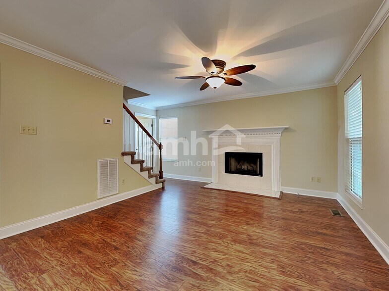 Building Photo - 1582 Cider Ln