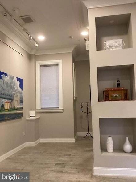 Building Photo - 505 Cooper St