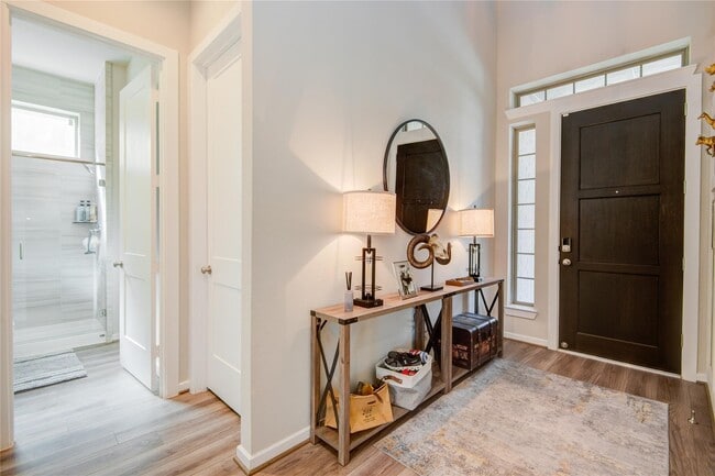 Building Photo - 7314 Kingbird Cv Ct