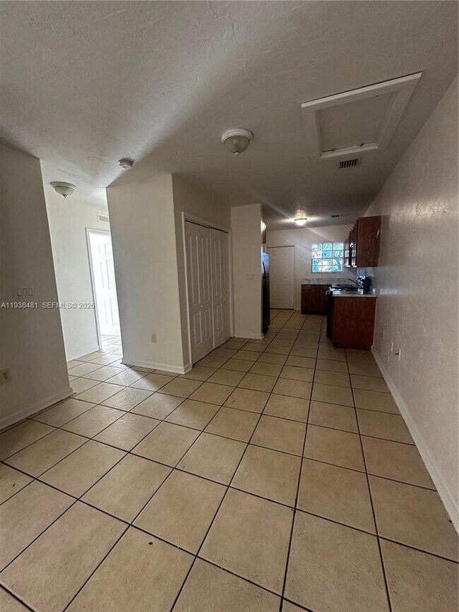 Building Photo - 10623 SW 170th Terrace