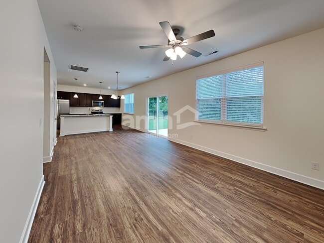Building Photo - 3024 Esquire Dr