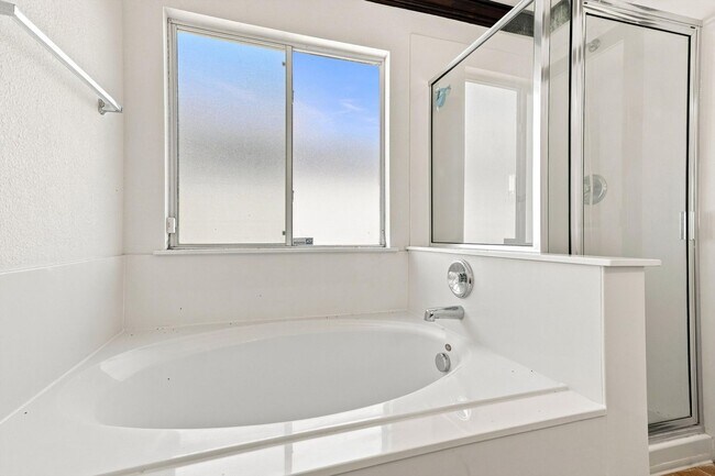 Building Photo - 11826 Ranchwell Cove