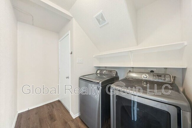 Building Photo - 10014 Collenback Run