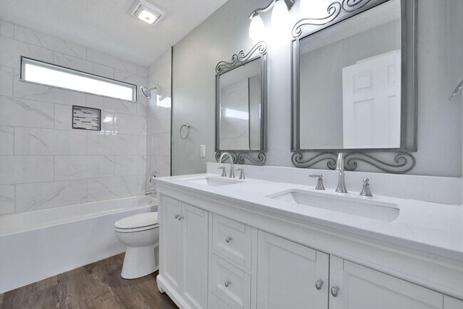 Building Photo - 1080 Mastell Dr