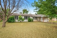 Building Photo - 207 County Rd