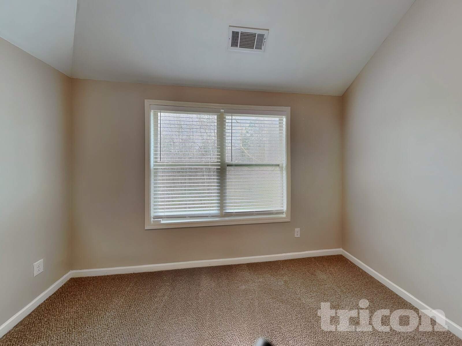 Building Photo - 1124 Hartwell Rd