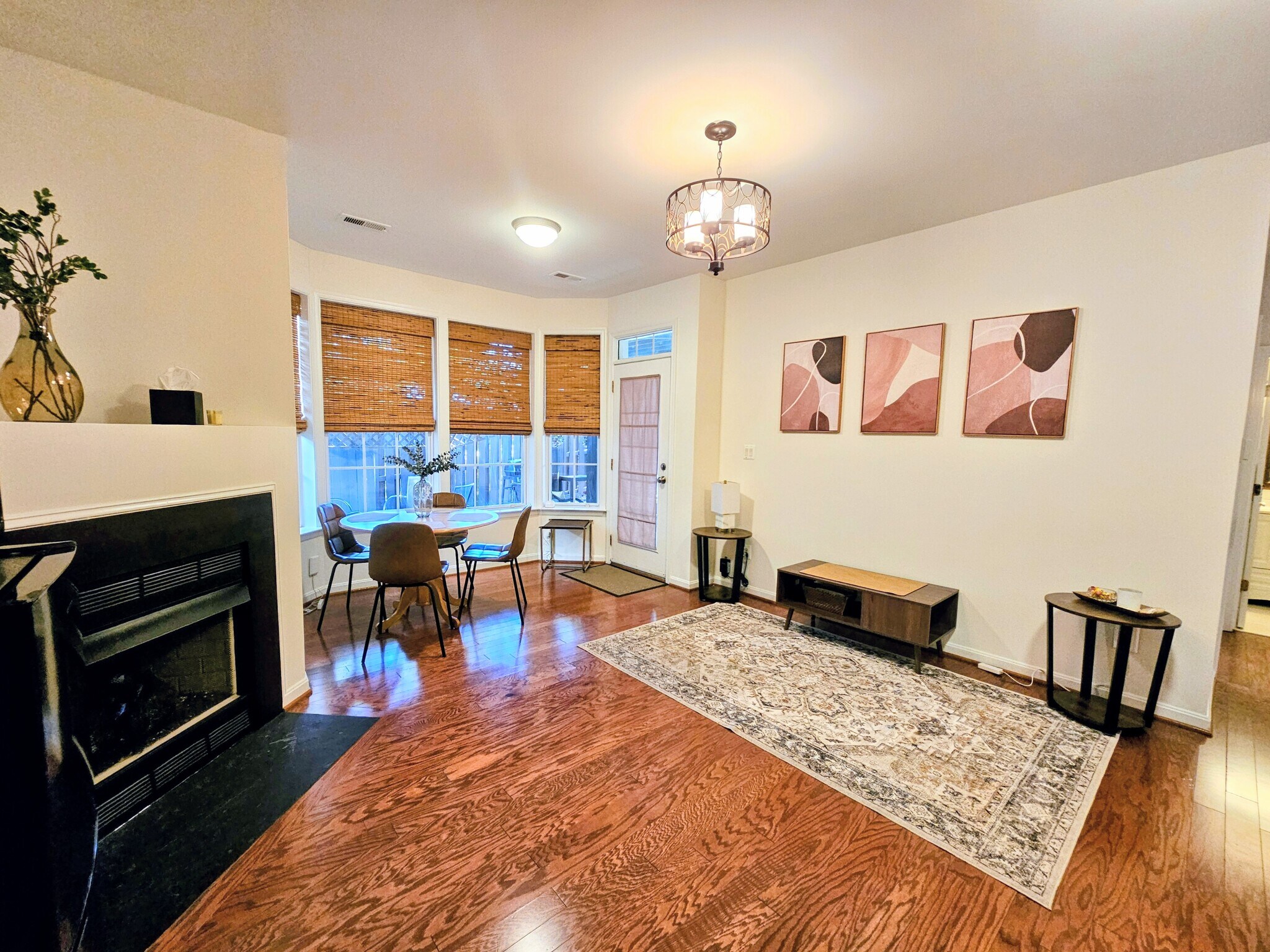 Building Photo - 20926 Cheyenne Terrace