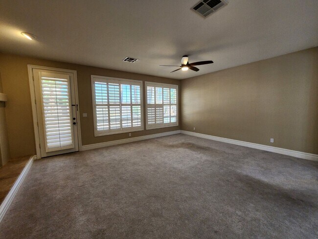 Building Photo - Beautifully Upgraded Southern Highlands Ga...