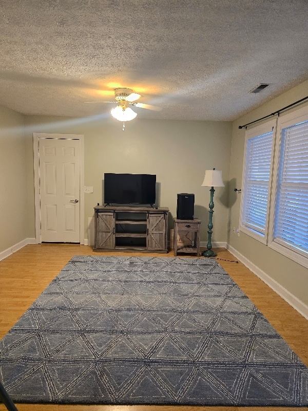 Building Photo - 630 Kamran Dr NW
