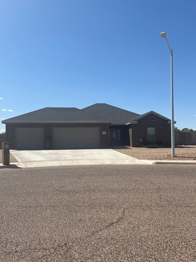 Primary Photo - 324 Almond Tree Ln