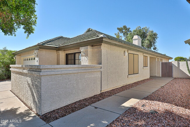 Building Photo - 7539 W Sequoia Dr