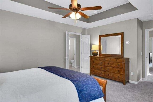 Building Photo - 307 Lakeside Ln