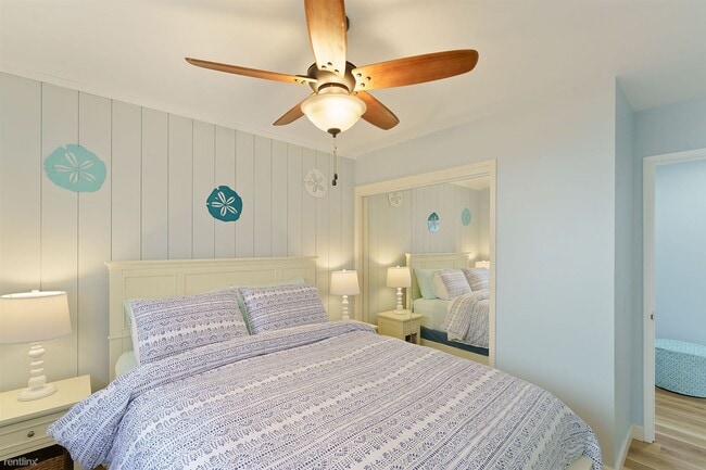 Building Photo - 3 br, 1.5 bath House - 3853 Ocean Spray