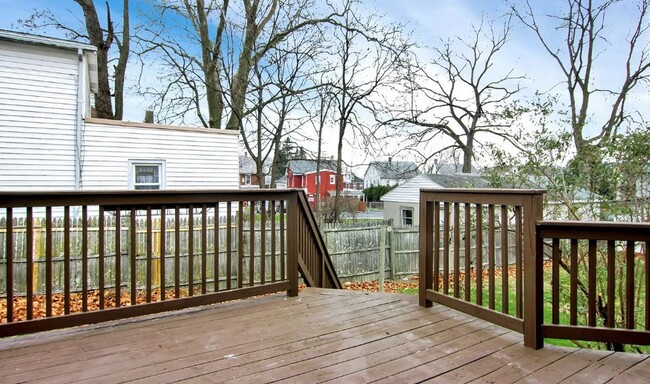 Building Photo - Bright 3 Bedroom, 2 Bath Home In East Pennsboro!