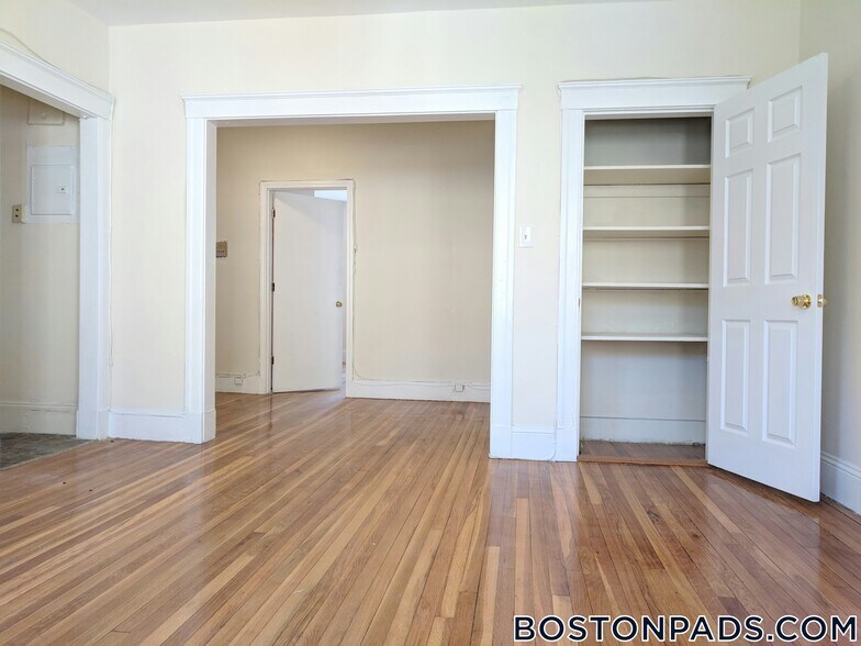 Building Photo - 241 Freeman St