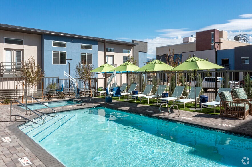 Broadstone Nob Hill 4101 Central Ave NE Albuquerque NM 87108