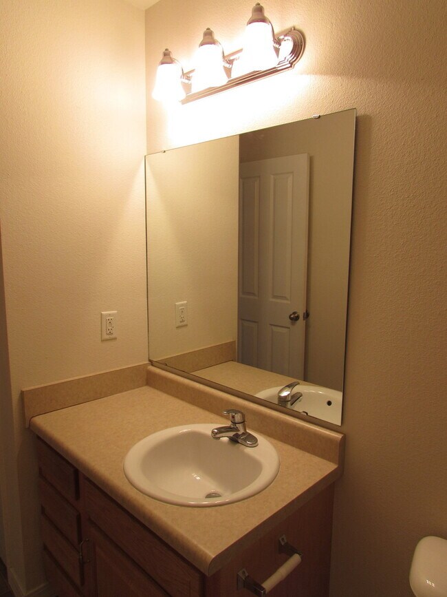 Building Photo - 6185-MF1-E1