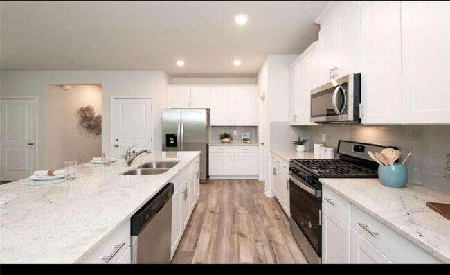 Building Photo - 311 Wells Cir