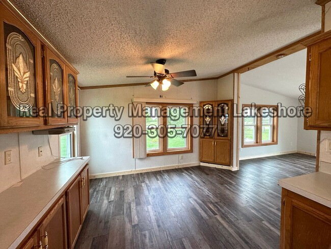 Building Photo - Peaceful 3 Bedroom, 2 Bathroom House for R...